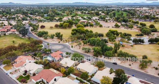 Foto del edificio - 691 W Fairview St