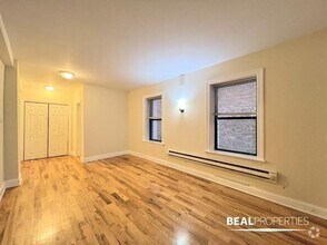 Building Photo - 1347 N Dearborn St