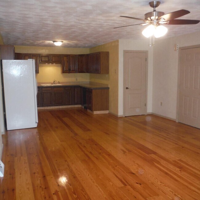 Building Photo - 523 Terrace St