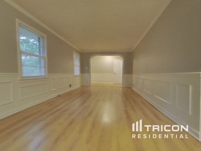 Foto del edificio - 1411 Wildwood Dr