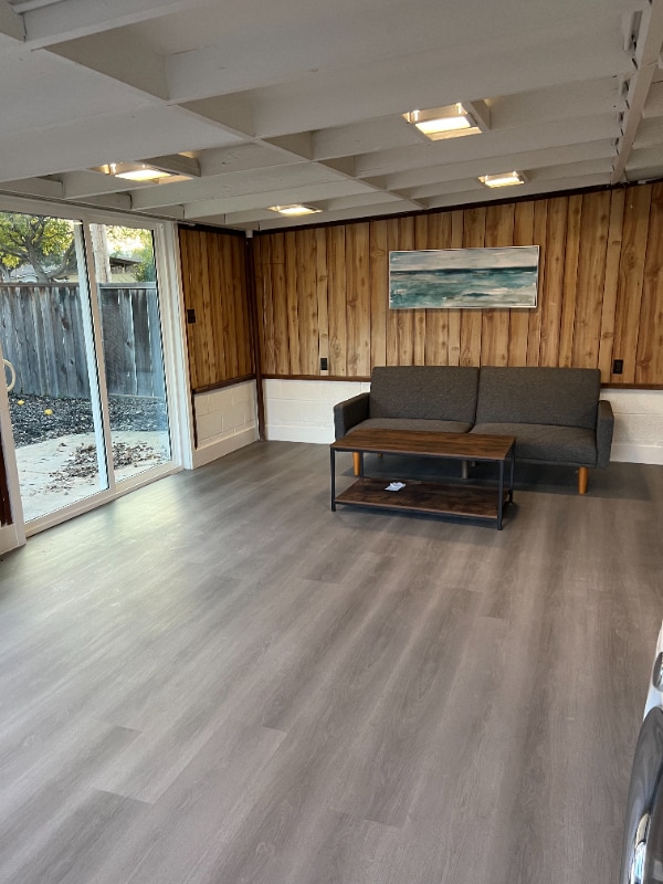 Foto del edificio - 742 Lakebird Dr