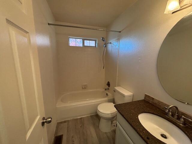 Foto del edificio - 7608 Lakewood Ave NW