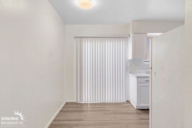Foto del edificio - Cozy 2Bdm 1Ba Townhome in Great Location