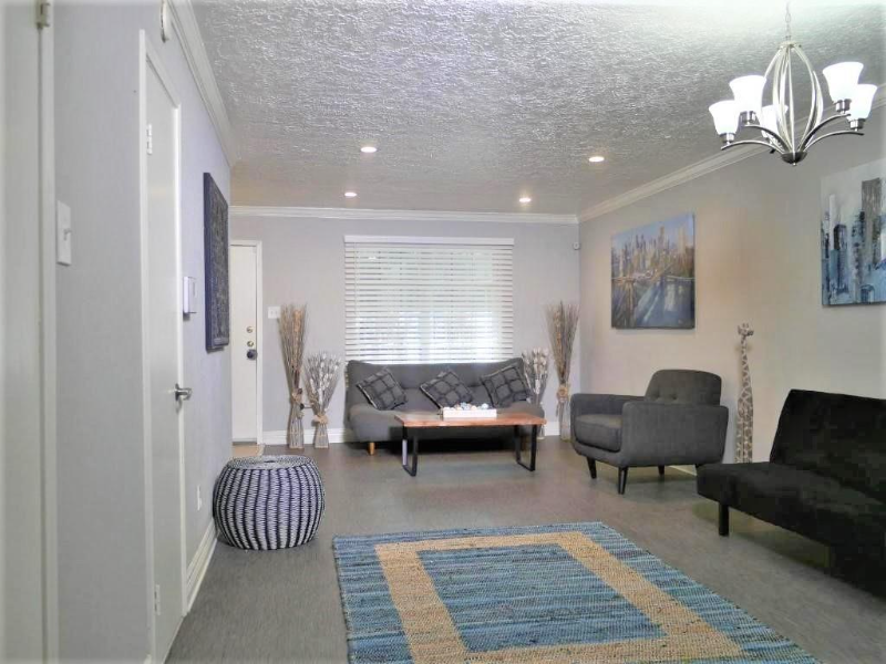 Foto principal - 6402 Del Monte Dr