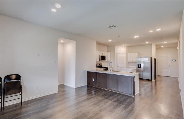 Foto del edificio - 2940 Lawson Dr