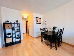 Building Photo - 20 W 64th St