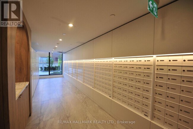 Building Photo - 1100-1100 Sheppard Ave W