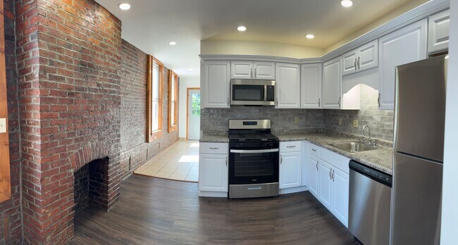 Foto del edificio - 413 Grant Ave