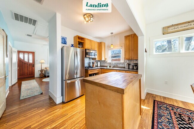 Building Photo - 3011 Prado St