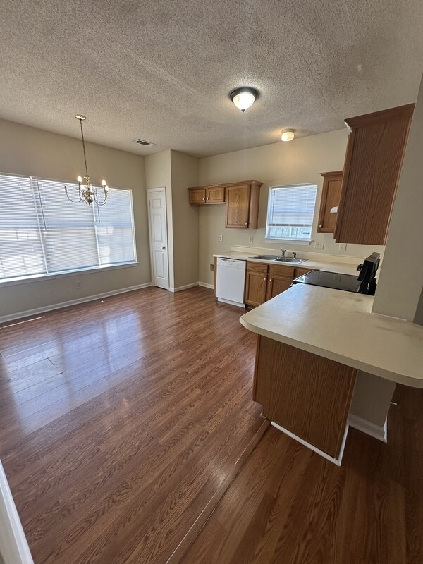 Building Photo - 7733 Lipscomb Dr