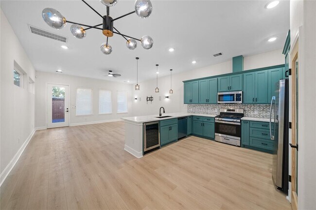 Foto del edificio - 1411 Bayou St