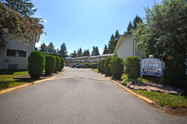 Primary Photo - Edgewater Terrace Apartments