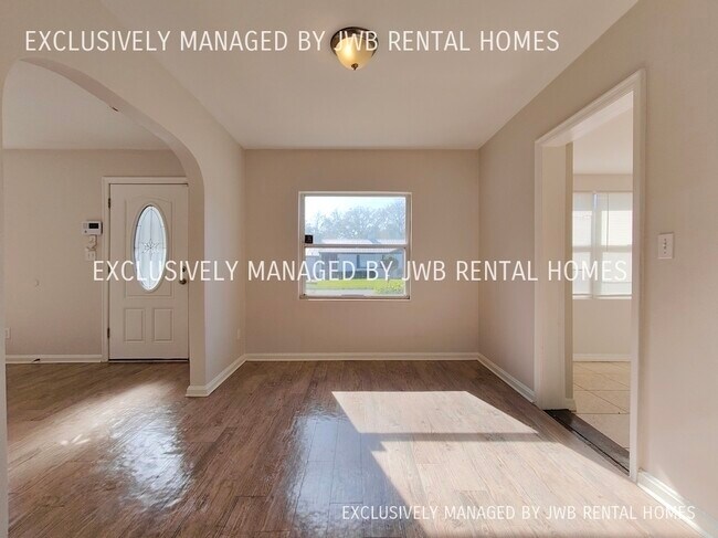 Foto del edificio - 5149 Astral St