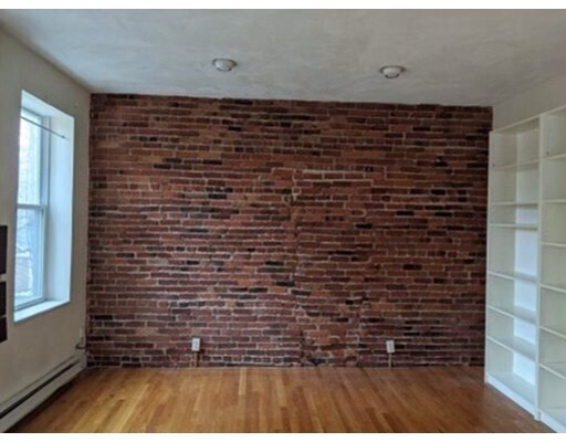 Primary Photo - 88 Florida St
