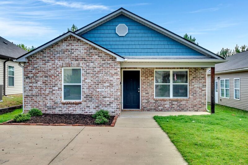 591 Kincaid Cove Ln, Odenville, AL 35120 House Rental in Odenville