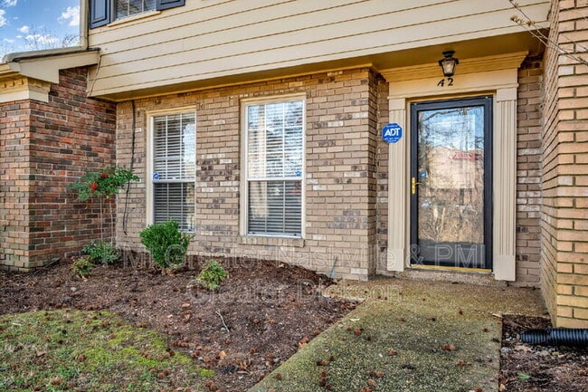 Building Photo - 8207 Sawyer Brown Rd