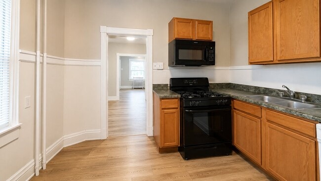 Foto del edificio - 1456 N 56th St