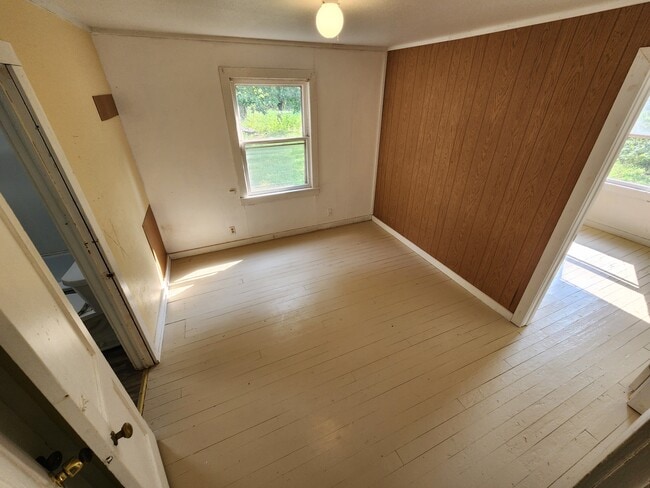 Building Photo - 404 S Carey