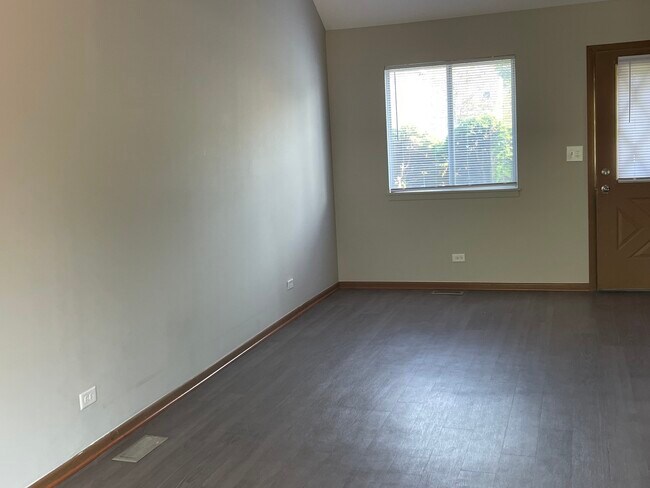 Foto del edificio - 1793 Goddard Ln