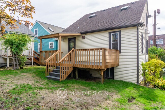 Building Photo - Charming First Hill Single Family House wi...
