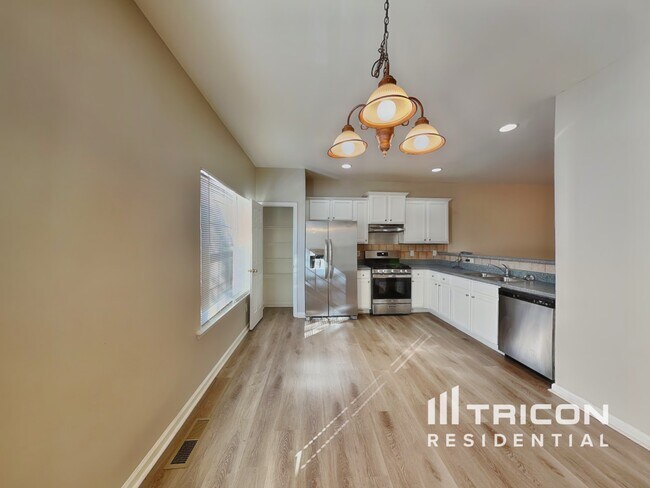 Foto del edificio - 728 Celeste Ln