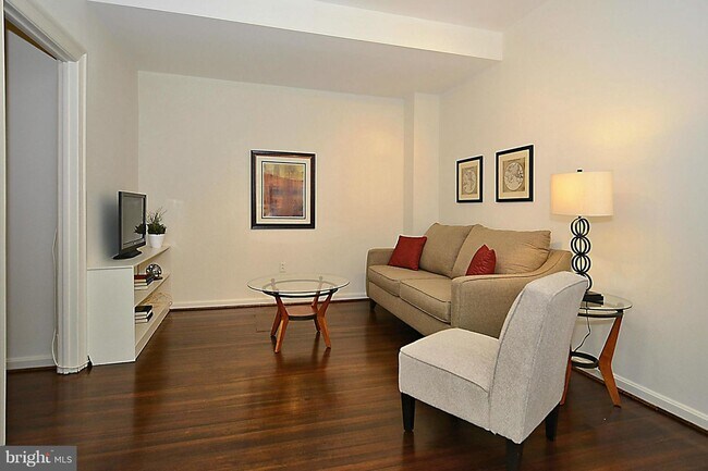 Foto del edificio - 2311 Connecticut Ave NW