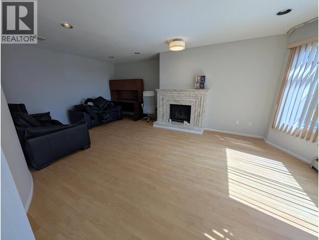 Building Photo - 7XXX Thornhill Dr