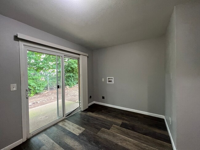 Foto del interior - Cascade Firs