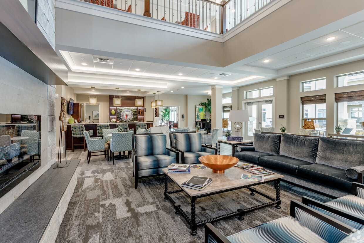 Foto principal - Tiffany Springs Senior Living Community