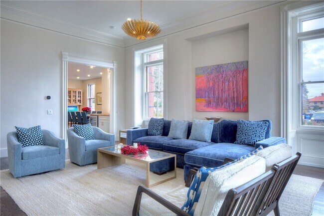 Foto del edificio - 30 Red Cross Ave