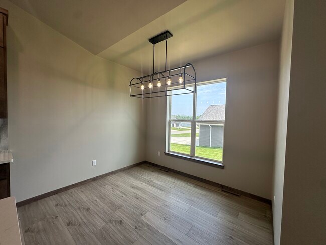 Foto del edificio - 2129 Clover Field Dr