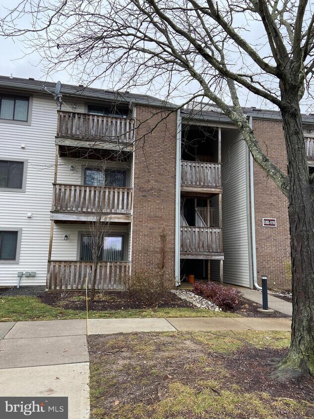 Primary Photo - 5106 Ravens Crest Dr