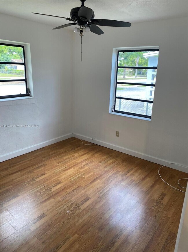 Foto del edificio - 11350 SW 56th St
