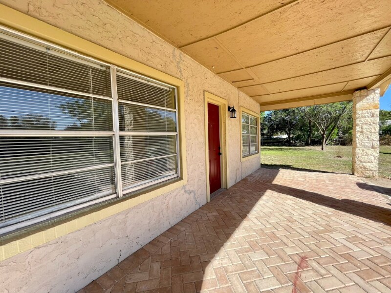 741 E De Soto Ave, Alamo, TX 78516 Room for Rent in Alamo, TX