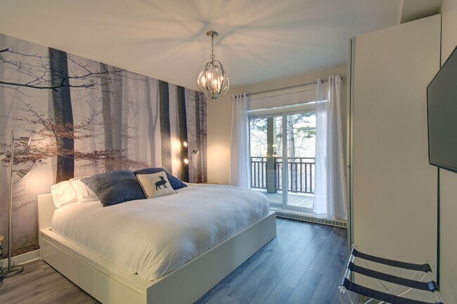 Building Photo - 207 Chem. des Quatre-Sommets