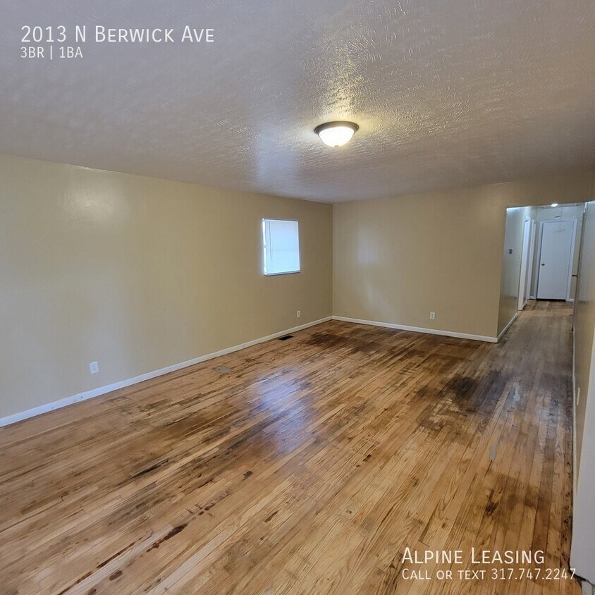 Building Photo - Westside 3 Bedroom