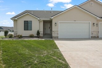 Building Photo - 3418 Schneider Dr