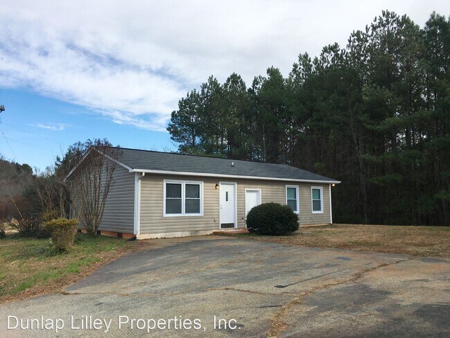 Building Photo - 5468 Swepsonville-Saxapahaw Rd