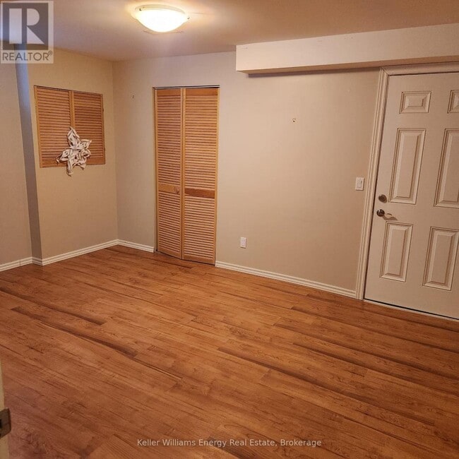 Building Photo - 1297 Kettering Dr