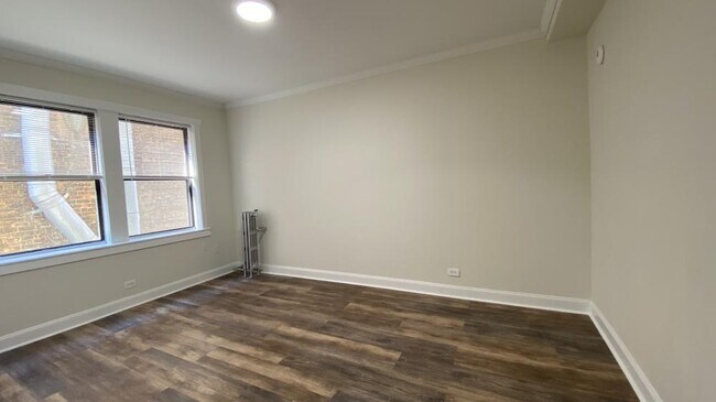 Foto del edificio - 0 bedroom in Chicago IL 60613