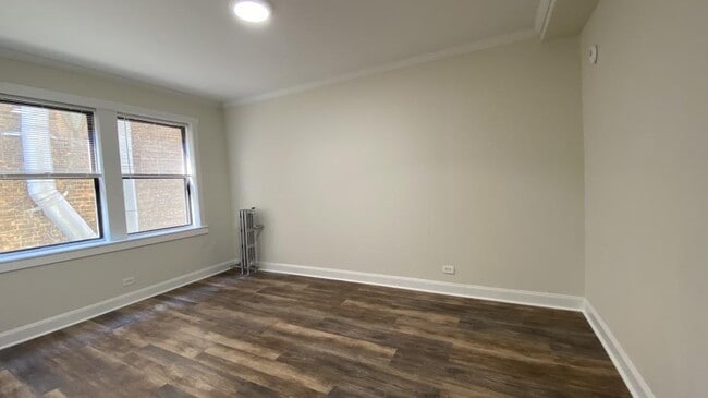 Building Photo - 0 bedroom in Chicago IL 60613