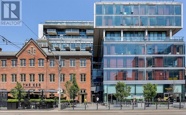 Building Photo - 560 King St W