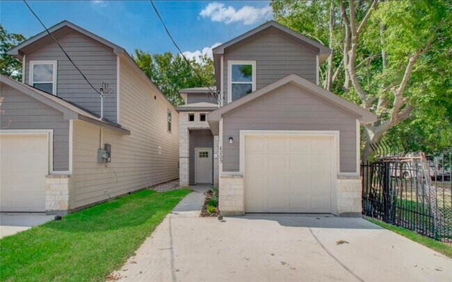 Foto del edificio - 8209 Westcott Rd