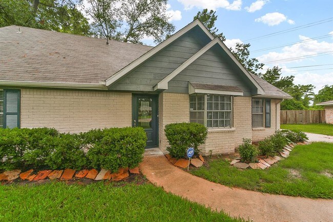 Building Photo - 17503 Methil Dr