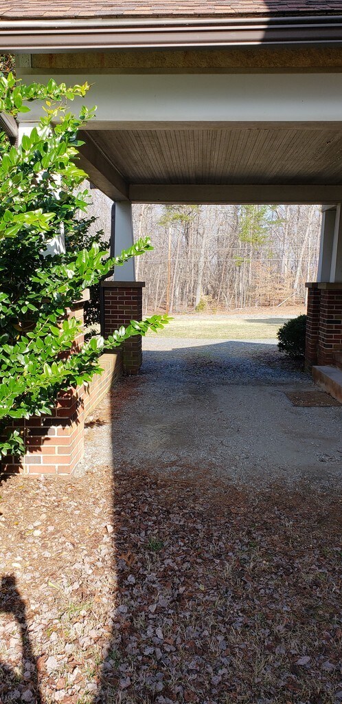 Foto del edificio - 6170 Skylark Rd