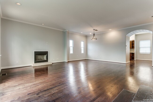 Building Photo - MONTE VISTA TOWNHOME