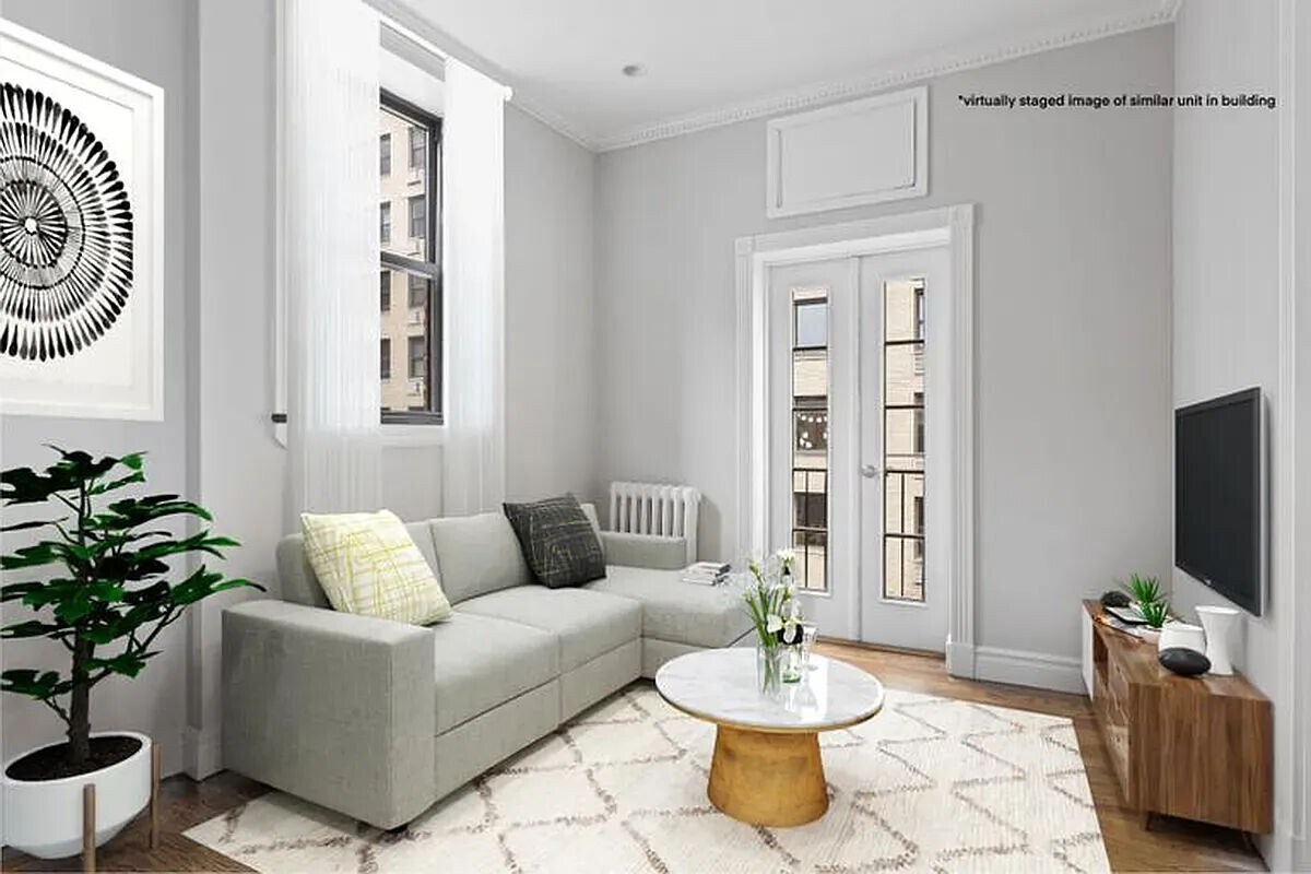 Primary Photo - 330 East 35th Street