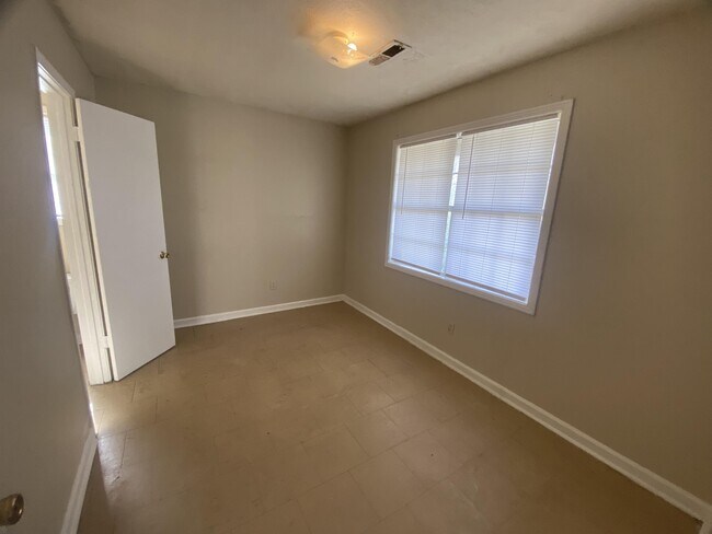 Foto del edificio - 1142 Ferrell St