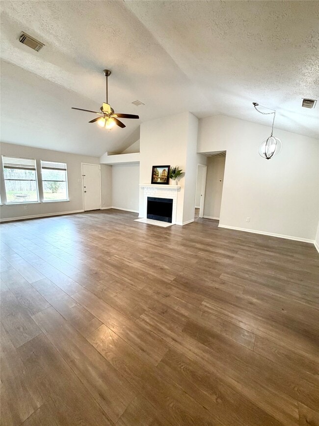 Foto del edificio - 19114 Indian Grass Dr