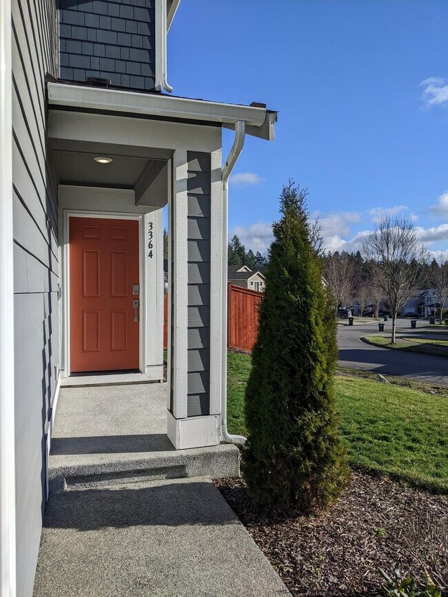 Foto del edificio - 4/2.5 Townhouse for rent in DuPont!